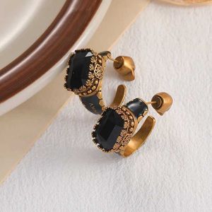 Stud Retro Womens Metal Earrings with Gold Black Skeleton Symbol Design Punk Hip Hop Girls Temperature Jewelry Party Gifts Q240507