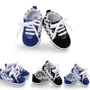 Sneakers nyfödda flickor pojke mjuk sula spjälskor småbarn casual canvas skor antislip 0-18m h240508
