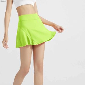 Saias novas saia de beisebol feminino de cintura alta de duas peças anti-glare saia curta esportivo de fitness skirt saia de tênis y240508