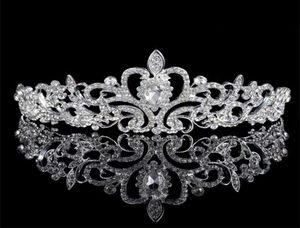 Hårklämmor Barrettes Vintage Handgjorda silverfärg GLITER Rhinestone Tiara Crown Princess Alloy Comb Birthday Women Wedding Acce2957836