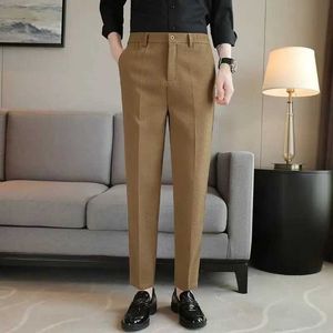 Herrbyxor intelligent casual mens fasta färg kostym byxor vår och sommar tunna gata kläder fashionabla våfflor företag nytt kaffe khaki färg rak trös