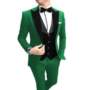 Blazer Blazers Green Mens Ultra-sottile set con 3 pezzi dei migliori abiti da sposa da spicco di spicco canotta e pantaloni Q240507