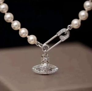 ペンダントネックレスデザイナーレターViviane Chokers Luxury Women Fashion Jewelry Metal Pearl Necklace CJeweler Westwood 6003ess