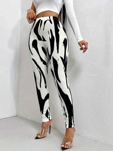 Leggings femminili carini e interessanti stampa zebra quotidianamente casual tutto sport con i pantaloni fitness leggings da donna Y240508