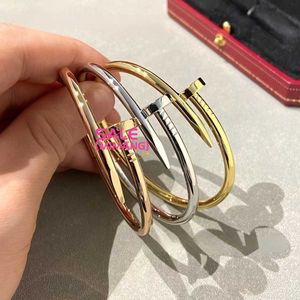 Designer japansk och koreansk mode 18k guld nagelarmband icke blekande lera diamant pkzw pks1