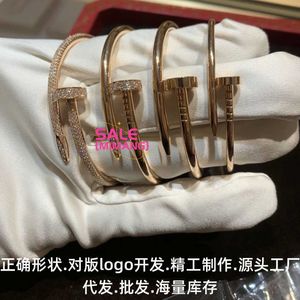 Designer v Bracelete de unhas douradas Alta Versão Smooth Face com diamante Novo estilo Luxo Luxo Fino Moda Moda deve escolher Boutique HCWZ CRFF