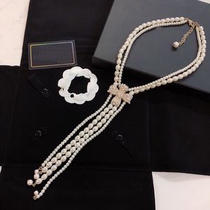Son Stiller Kadın Kazak Zinciri Kolye Kolyeleri Chanells Mücevher Designer Lüks C Logo Sonbahar ve Kış Suçlama Cclies Pearl Uzun Zincir 950