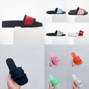 Erkek Slaytlar Sandalet Bayan Şeffaf Kauçuk Kristal Tasarımcı Terlik Delikler EVA Sandal Moda Trendleri Jöle Kaydırıcılar Daireler Plaj Ayakkabıları Boyut 35-46 Flip Flop