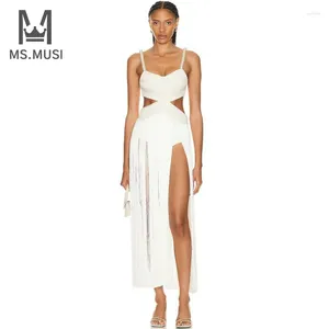 Casual Dresses MSMUSI 2024 Fashion Women Sexig band Pärlpärlor Tassels ärmlös ihålig rygglös Bandage Party Bodycon -klänning