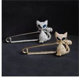 Citches de metal de gato pinos de segurança para roupas Brachistas de moda Fashion Broche ícones na mochila decorativa AB255