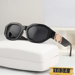 Designer occhiali da sole maschile Brand Occhiali da sole in stile classico per donne retrò piccolo cornice Sunnies polarizzati lenti da protezione Uv400 occhiali da sole con scatola