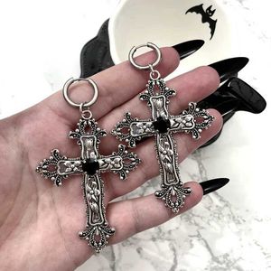 Stud Gothic Silver Tone Jewelry Cross Earrings Black Punk Halloween Gorgeous Wedding Deklaration för kvinnor Q240507