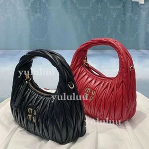 حقيبة الكتف الأزياء مصممة نسائية القابض حقيبة Hobo Tote الشهيرة الإبطين الرجل الفاخرة الفاخرة المصغرة مصغرة الكتف أكياس كروس مع حزام الكتف