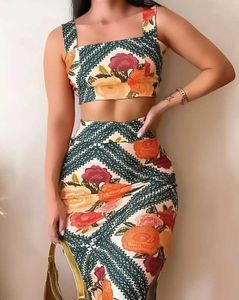 Duas peças vestido feminino temperamento fatos 2024 verão mais recente vintage sexy estampa floral quadrado pescoço de pescoço de saia de férias de top slitess skia