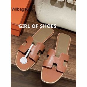 Sommer Womens Sandals l Neues Produkt/2024 Sommer Neue Berühmtheit Südkoreanische Flachboden mit echtem Leder One Line Pantoffeln für Frauen im Freien im Freien Sandalen im Freien