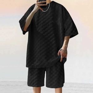 Męskie dresy męskie odzież sportowa Summer Nowa koreańska high Street Jacquard Plain T-shirt dwuczęściowy zestaw dla męskich swobodnych retro luźne O-Neck Topl2405