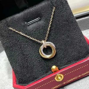 Подвесные ожерелья высококачественная 925 Sterlsilver Полный бриллиант Три Rnecklace Ladies Fashion Simple Ethos Luxury Brand Give Party Gift J240508