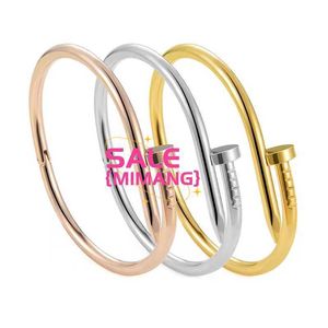 Designerpatres Bangle Kajia Nagelarmband Einfache und personalisierte Edelstahl nicht verblasst 18k Gold PJCX