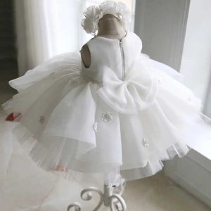 Sukienki chrzestne Baby Shower sukienka Biała pierwsze przyjęcie urodzinowe ubrane w kwiat 3D przedszkola dziewczyna świąteczna ślub Q240507