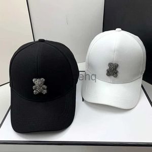Top Caps Moda Tasarımcısı Yaz Beyzbol Kapağı Kadınlar İçin Korean Vahşi Ayı Rhinestone Caps Sunhats Street Kpop Açık Visörler Hip Hop Şapkası D240507