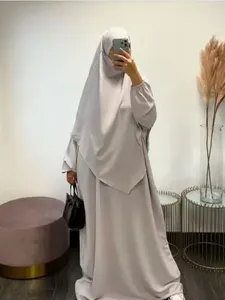 Etniska kläder Long Hijab Khimar och Abaya Set 2 Piece Jilbab Matchande muslimska kvinnor klär Ramadan Eid Bönkläder Niqab Islam Dubai