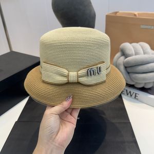 Hink hatt designer hink hatt lyxig hatt designer hattar visorer mångsidiga mössa vid havet solskade för utomhus reser sportstraw hattar stickade väv en halm liten liten mössa