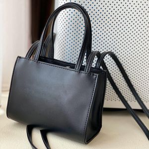 Siyah Tote Çanta Tasarımcı Çanta Omuz Çantaları Yumuşak Deri Mini Çantalar Kadın Çanta Çartı Lüks Moda Alışveriş Pembe Beyaz Çanta Satışları
