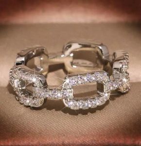 Sıcak Satma Moda Tasarımcı Halkaları Kadın Çift Yüzük Ciassic Gümüş Parlayan Kristal Yüzük CZ Bling Diamond Stone Party Düğün Takı Hediyesi Çoktan Seçmeli