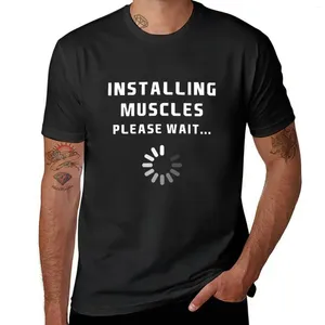 Polos masculinos instalando músculos ... por favor, espere camiseta, roupas fofas de garotas estampas de animais masculinas engraçadas camisetas