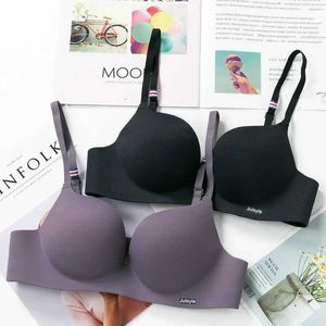 Bras Womens Ice Silk Bra Seksowna bezprzęsna koronkowa koronkowa pchnięcie Bra Wireless zintegrowana kubek AB Regulowane paski na ramię