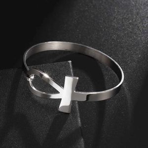 Charm armband rostfritt stål egyptisk skylt ankh cross liv manschett armband för kvinnor flickor vacker religiös stil gåva