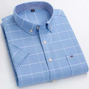0N73メンズドレスシャツ夏の格子縞のストライプ通気性メンズオックスフォードシャツビジネスレギュラーフィット特大服100％コットンD240507