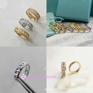 Женская группа Tiifeany Ring Jewelry True Double Hollow S925 Серебряная покрытая 18 -каратным золотым бриллиантовым геометрическим дизайном пара легкая роскошная мода