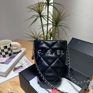 Best Selling Crossbody Bag New 80% Factory Promotion New Street Fashion Trend Phone Bag Simple and Versatile Lingge Handheld Crossbody Bag