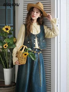Sukienki robocze Mishow francuska retro warstwowa mody dżinsowa oddzielnie dla kobiet 2024 Spring U szyjka kamizelka Solidna spódnica MXD14W0347