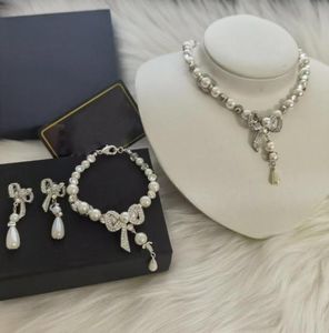Toppkvalitet DiAmants Luxury Pearls Pendant Halsband för Woman Classic Style Manufacturer Wholer Brand Design Vintage Popular9325135