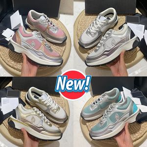 Neue Designer -Sneaker Kalbskin Casual Schuhe Männer Frauen 23C ineinandergreifende C -Stoff -Trainer Reflektierende Laminat Runner Sneaker Herren Plattform Schuh Cnel Luxus Trainer