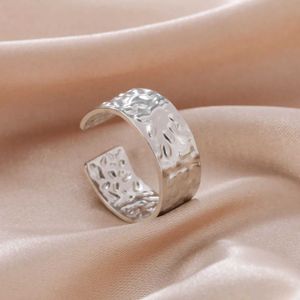 Pierścionki ślubne Skyrim nieregularny pierścień powierzchniowy minimalistyczny szeroki stal ze stali nierdzewnej złoto kolor otwarty pierścionki para biżuterii prezent dla kobiet mężczyzn hurtowo