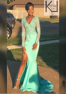 2019 Mint Green African Long Sleeves Prom Dresses Lace Appliques Mermaid Side Split Evening Dress Sexy V Neck Black Girls Party Go4315690