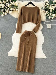 Zweiteiliger Kleid singreiny Herbst Dick warm zwei Teile Sets O Hals Long Slves Kurzpullover+elastische lange Skrits Mode Slim Pullover Anzüge Y240508