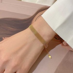 Bangle 316l Aço inoxidável Novo jóias finas minimalista de jóias de 8 mm de charme de cobra de barreira de remeau de capa para mulheres para mulheres