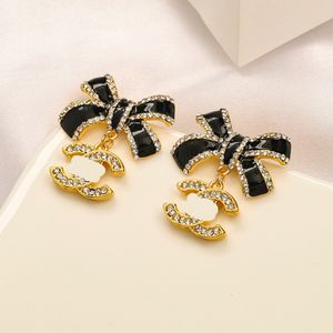 NEW Luxury Brand Women's Designer Earring Letters Stud 18K gold-plated Women earring Wedding Party Jewellry Accessories Wholesale 2154