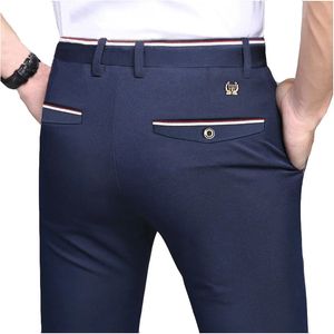 Abito pantaloni per uomini alla moda pantaloni eleganti maschi pantaloni solidi pantaloni lunghi manici per pantaloni formali sottili neri 240507