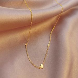 Small opposite sex love necklace female collarbone chain 2023 new summer student short style light luxury simple titanium steel jewelry