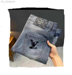 Mäns jeans designer trend jeans produkten har liten färgskillnad i olika belysning den faktiska färgen, vänligen råda i vänliga nya jeans