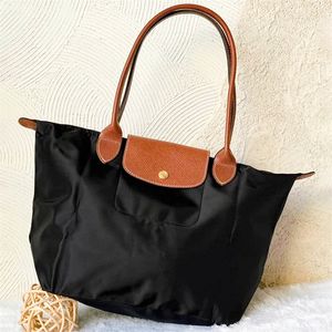 Yüksek kaliteli kadın hobo hamur tatlı çanta moda omuz seyahat çantası tasarımcı çanta adam crossbody alışveriş büyük hafta sonu çanta bayan naylon debriyaj lüks duffle çanta