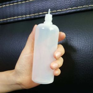 120ml şişeler pe yumuşak yarı saydam boş ldpe damlası 120 ml uzun ince iğne ile plastik şişeler Buhar suyu için çocuk geçirmez kapaklar