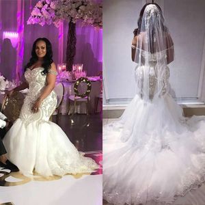 Cristalli di sirena in rilievo per le paillettes di Wedding Shiny Africa Africa fuori spalla Plus Size Abito da sposa sexy Sweetheart Church Bride Dress