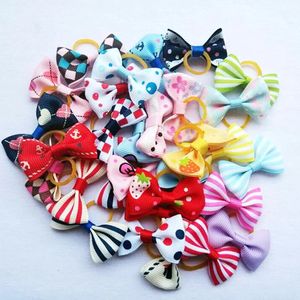 Accessori per capelli per animali domestici 100pcslot Accessori carini fatti a mano per cani di piccola taglia prodotti per toelettatura di toelettatura cat bow 30 240508