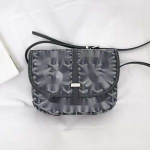 Designer Bag go yard single spänne elegant väska hobo väska toppkvalitet kvinnor lyx axel messenger väska pvc cowhide axel rem diagonal straddle väska saigon väska